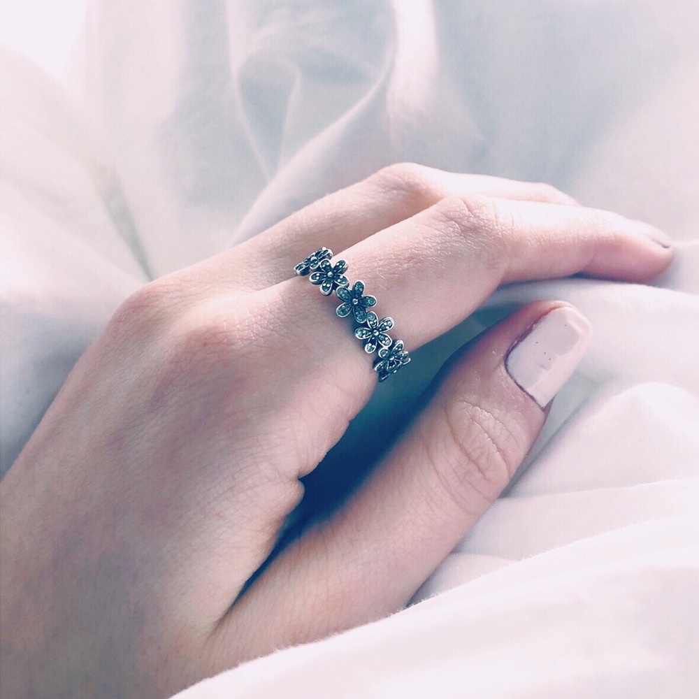 Pandora Dazzling Daisy Flower Stackable Ring